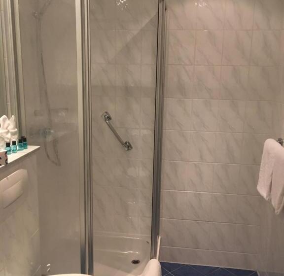 غرفة عائلية, & Restaurant Zum Ochsen  Ox Distillery