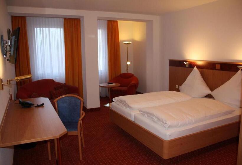 جناح, & Restaurant Zum Ochsen  Ox Distillery