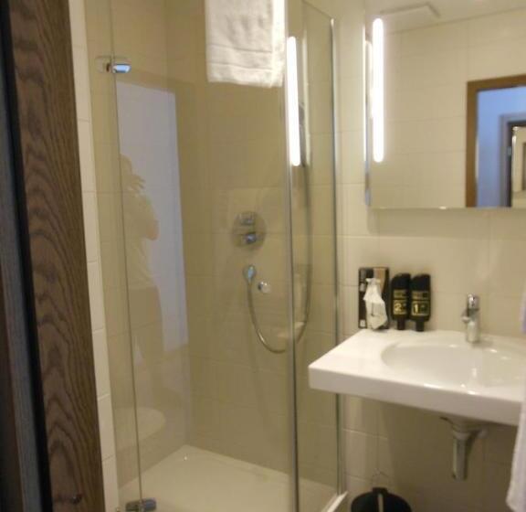 غرفة قياسية, & Restaurant Zum Ochsen  Ox Distillery