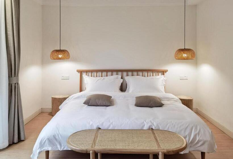 패밀리 룸, Riverside Retreat