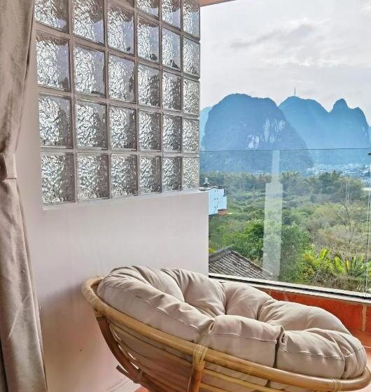 스탠다드 발코니 룸, Riverside Retreat