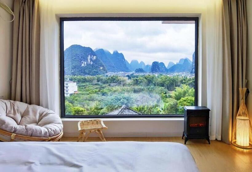 스탠다드 발코니 룸, Riverside Retreat