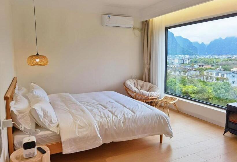 스탠다드 발코니 룸, Riverside Retreat