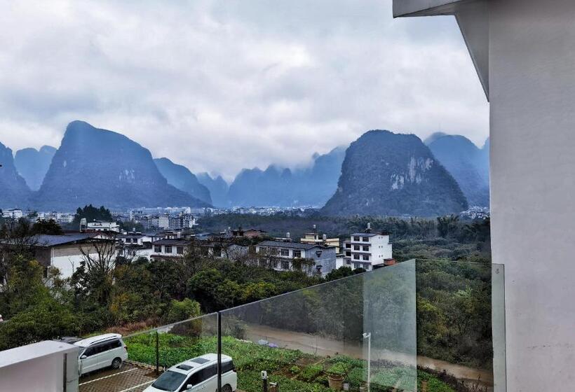 バルコニー付きスタンダードルーム, Riverside Retreat