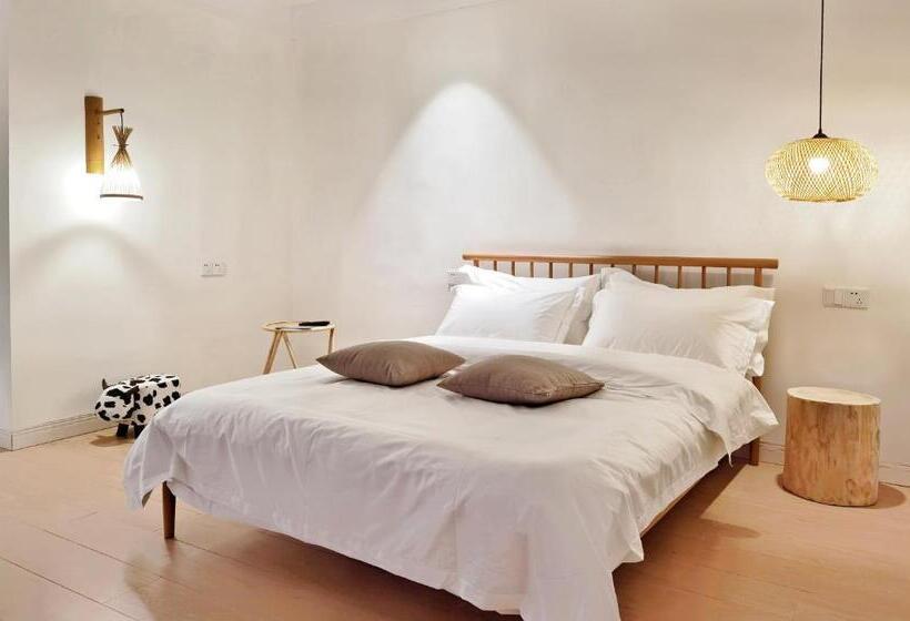 패밀리 룸, Riverside Retreat