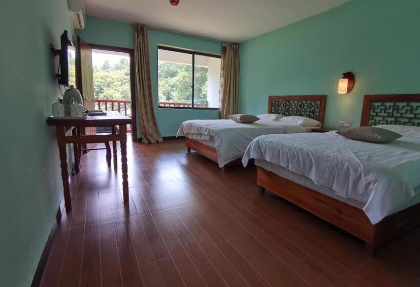 패밀리 룸, Riverside Retreat