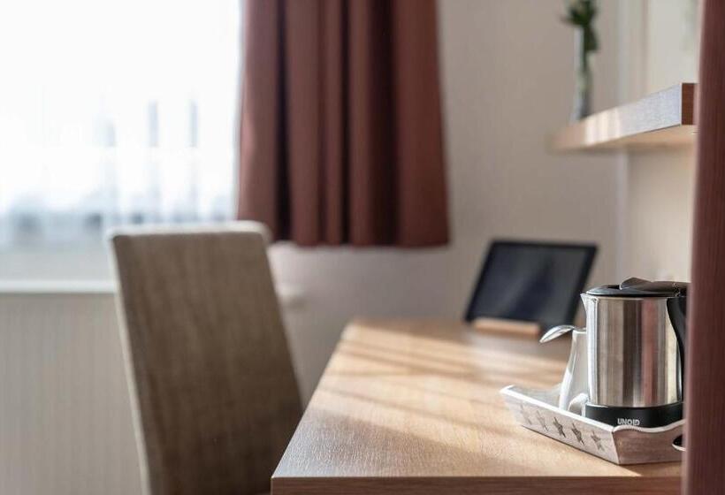 غرفة قياسية مزوَّدة بشُرفة, Rossle Berneck