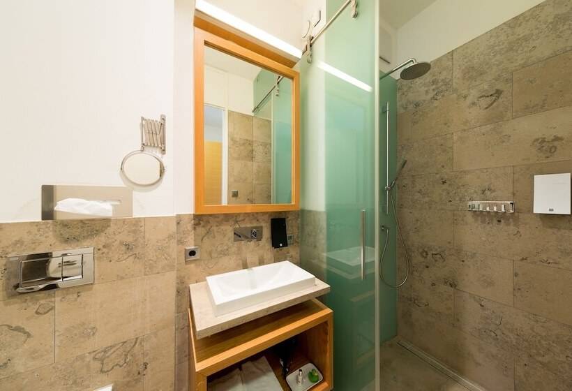 标准单人间, Schlossparkhotel Mariakirchen