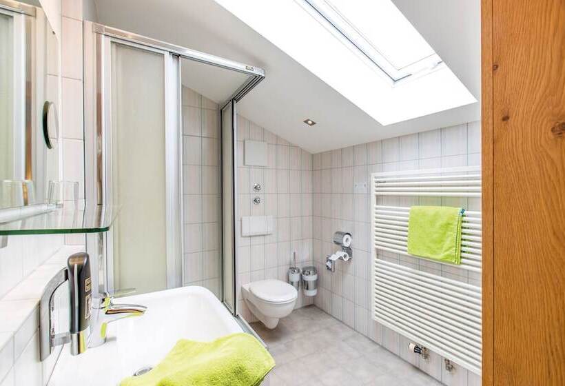 شقة عائلية, Sulzberger Hof