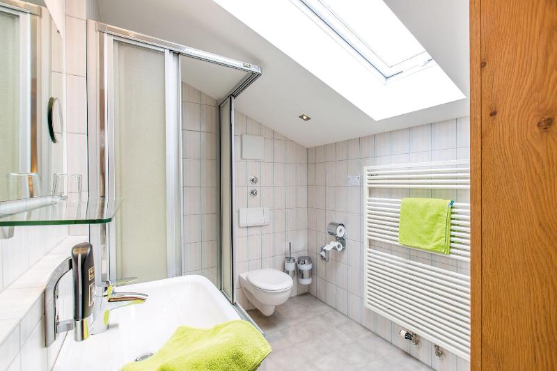 غرفة قياسية فردية, Sulzberger Hof