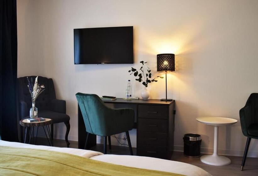 Номер Стандарт, Zum See Garni