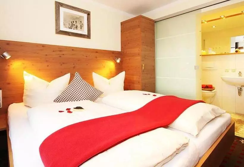 اتاق استاندارد با بالکن, Landhotel Alphorn