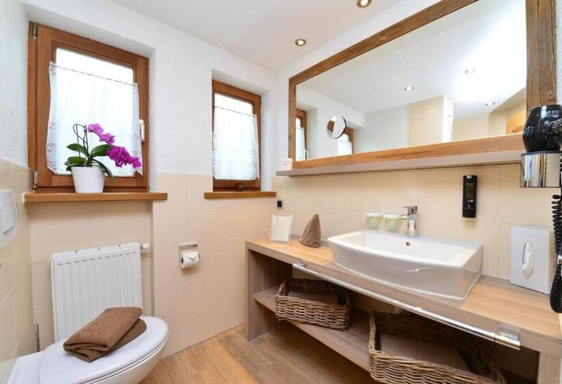 침실 2개 아파트, Landhotel Alphorn