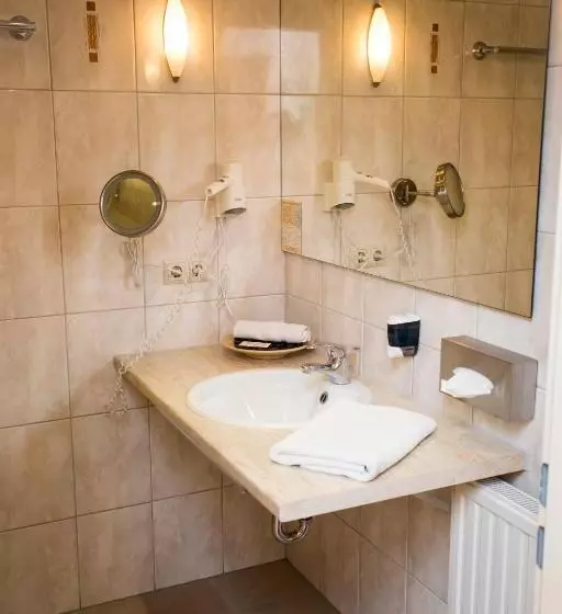 اتاق استاندارد یک نفره, Mediterran Hotel Juwel