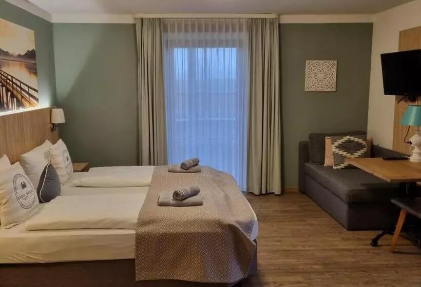 اتاق استاندارد با بالکن, Gasthof Chiemseefischer