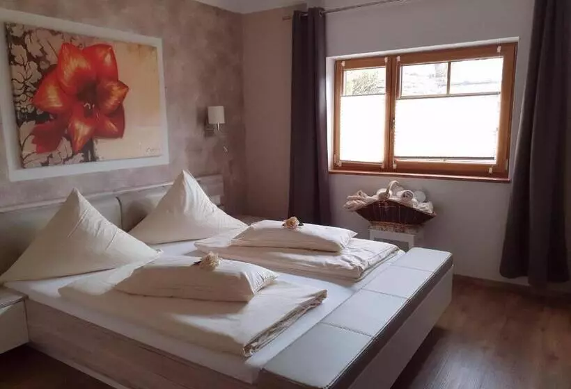 اتاق استاندارد, Wellness Resort Romantika