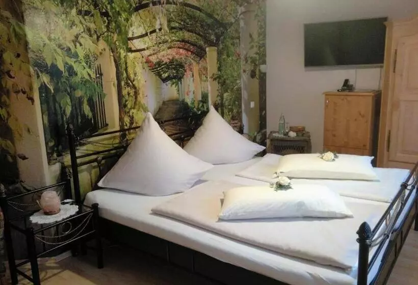 اتاق استاندارد, Wellness Resort Romantika