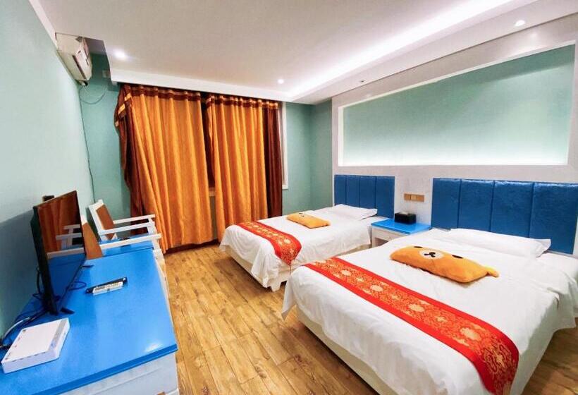 Standart Oda, Mount Emei Teddy Bear Hotel玩具熊酒店