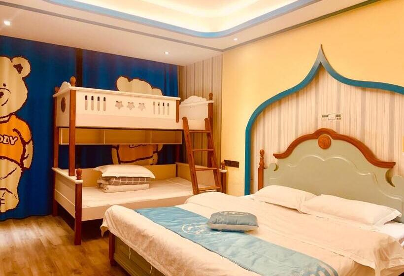 Aile Odası, Mount Emei Teddy Bear Hotel玩具熊酒店