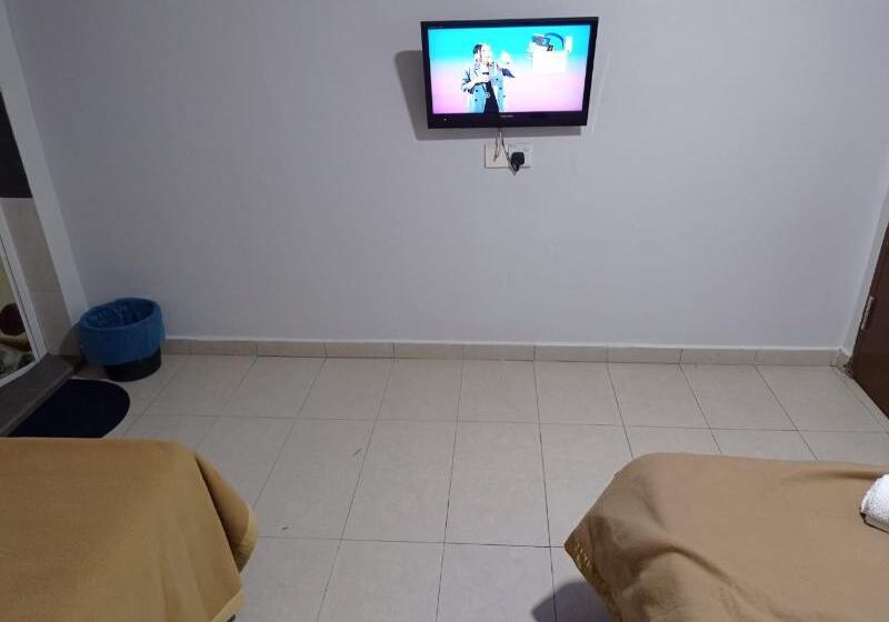 Quarto standard, Oyo 90254 D Anugerah