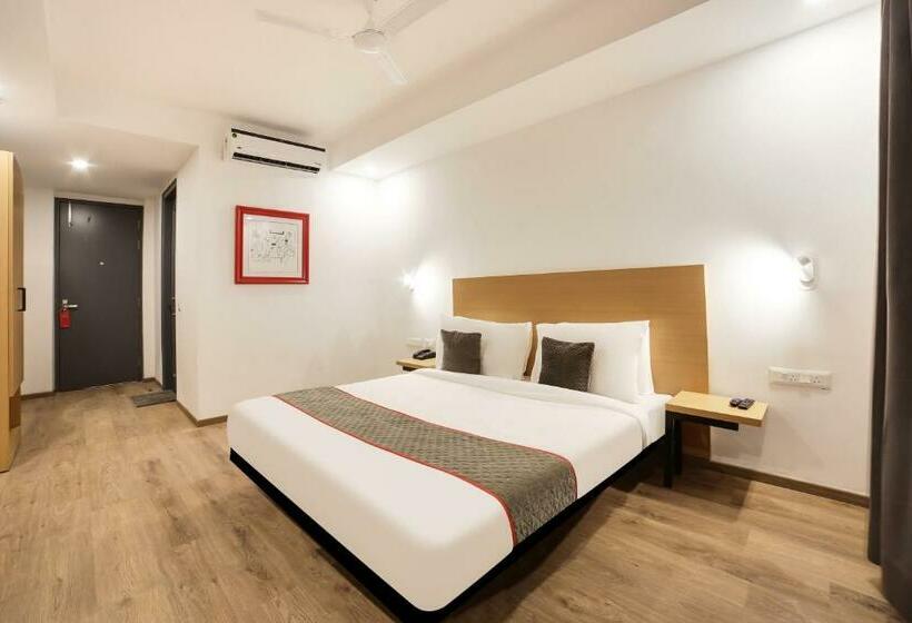 Трехместный Номер Классика, Oyo Townhouse 141 Sector 14 Old Gurgaon
