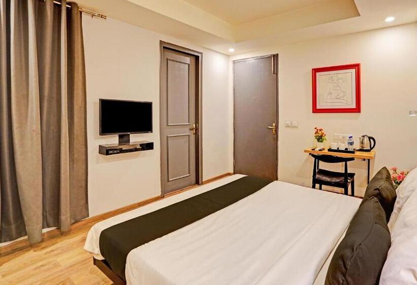 Трехместный Номер Классика, Oyo Townhouse 141 Sector 14 Old Gurgaon