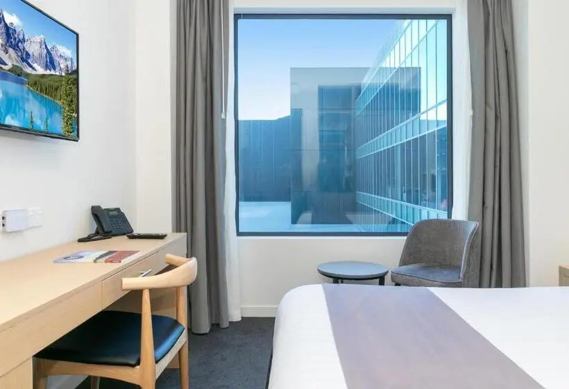 استودیوی استاندارد, Christchurch City