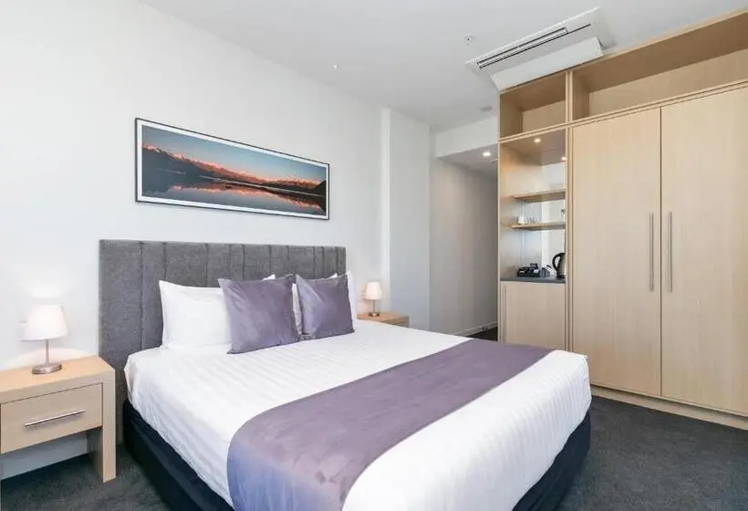 استودیوی استاندارد, Christchurch City