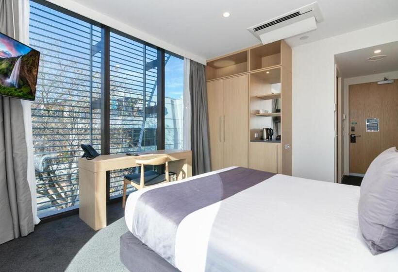 إستوديو سوبيريور, Christchurch City