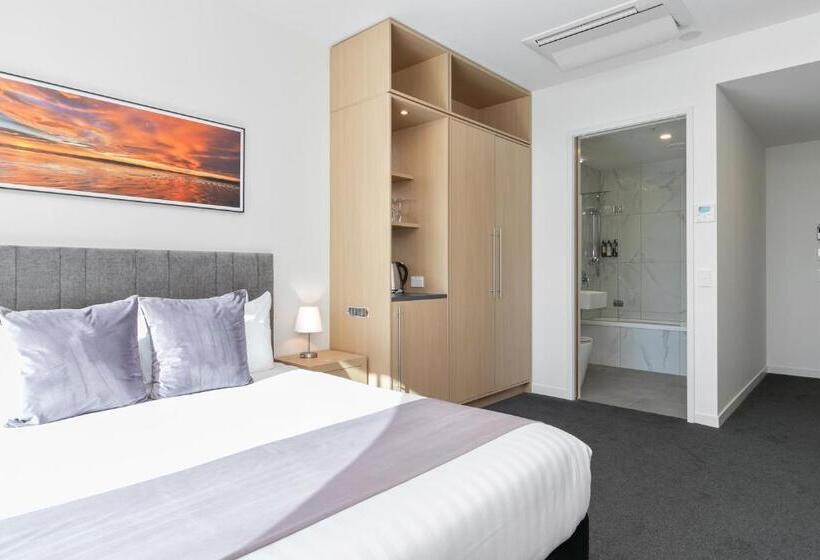 إستوديو سوبيريور, Christchurch City