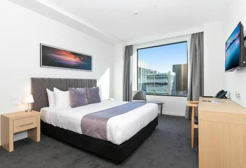 استودیوی سوپریور, Christchurch City
