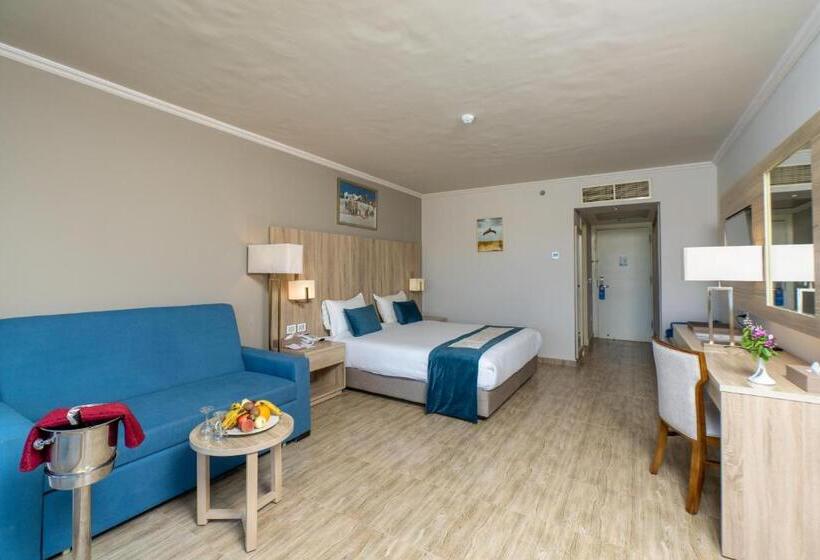 اتاق استاندارد با چشمانداز استخر, Seven Seas Jolie Bay - Ultra All Inclusive