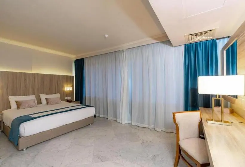 سوییت جونیور با چشم‌انداز دریا, Seven Seas Jolie Bay - Ultra All Inclusive