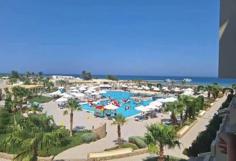 اتاق استاندارد با چشم‌انداز استخر, Seven Seas Jolie Bay - Ultra All Inclusive