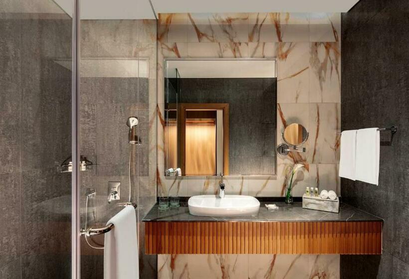 اتاق لوکس, The First Collection Dubai Business Bay