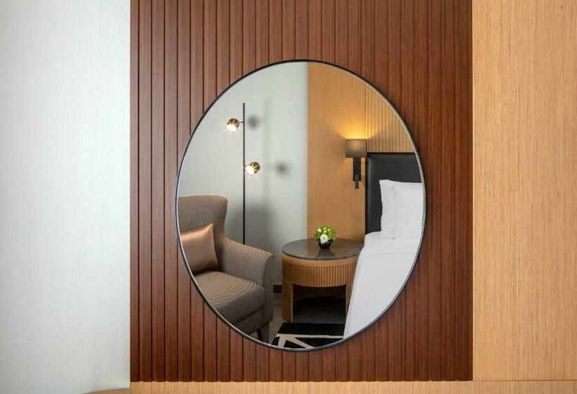 اتاق لوکس, The First Collection Dubai Business Bay
