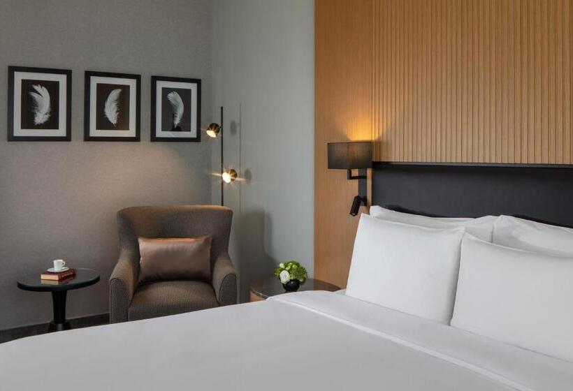 اتاق استاندارد سه نفره, The First Collection Dubai Business Bay