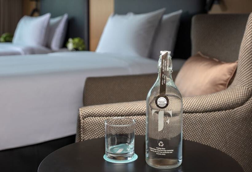 اتاق لوکس, The First Collection Dubai Business Bay