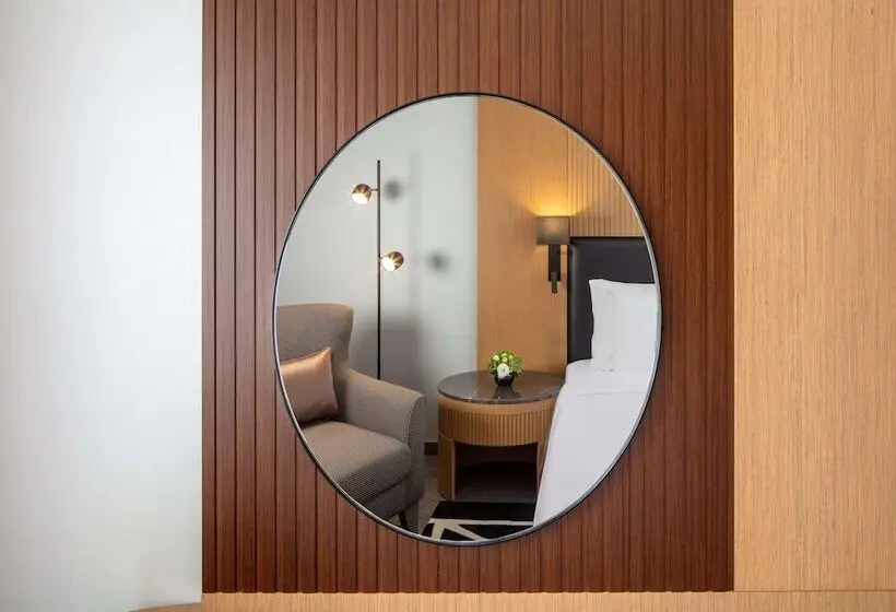 اتاق لوکس, The First Collection Dubai Business Bay