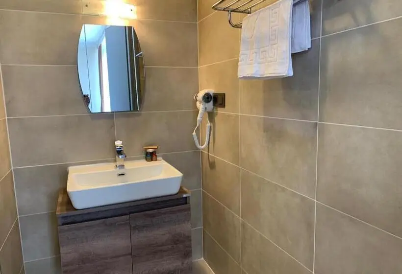 ファミリールーム, Akcayzeytin Otel