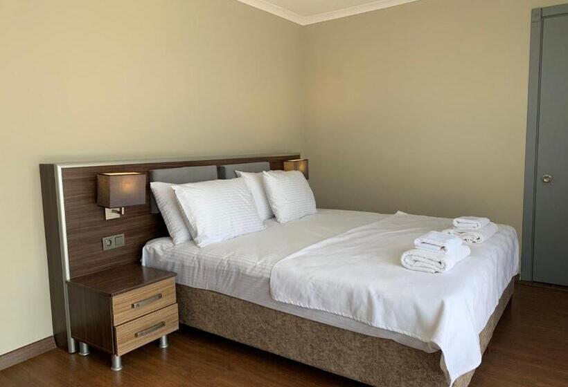 Семейный Номер, Akcayzeytin Otel