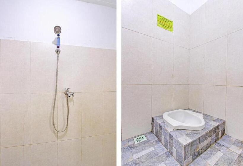 Номер Стандарт, Spot On 91521 Mayong Guesthouse