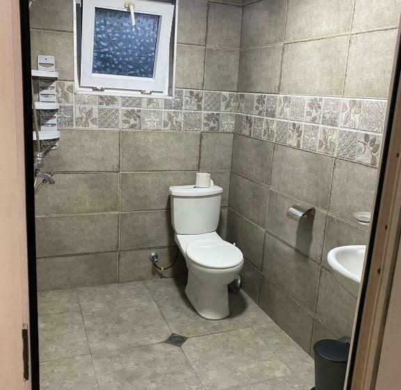 اتاق استاندارد با چشم‌انداز باغ, Sanny Kobuleti