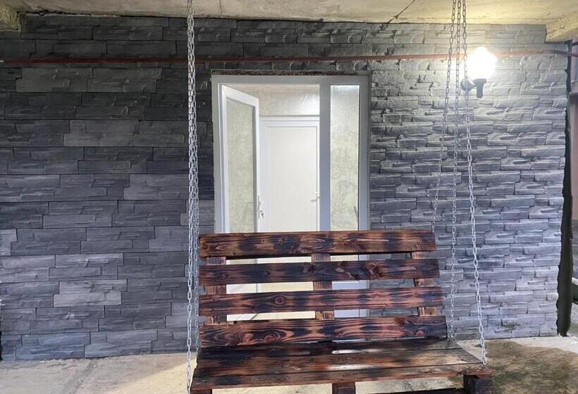 اتاق استاندارد با سرویس بهداشتی مشترک, Sanny Kobuleti