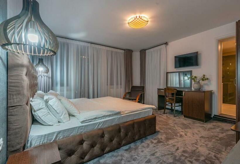 豪华房间, Iris Predeal