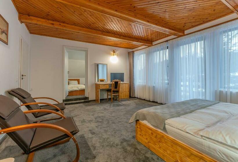 家庭套房, Iris Predeal