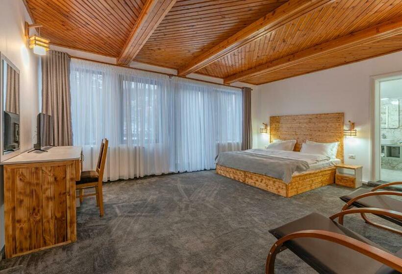 家庭套房, Iris Predeal