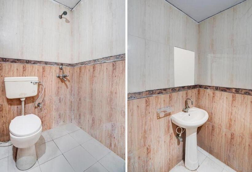 Triple Classic Room, O Flagship