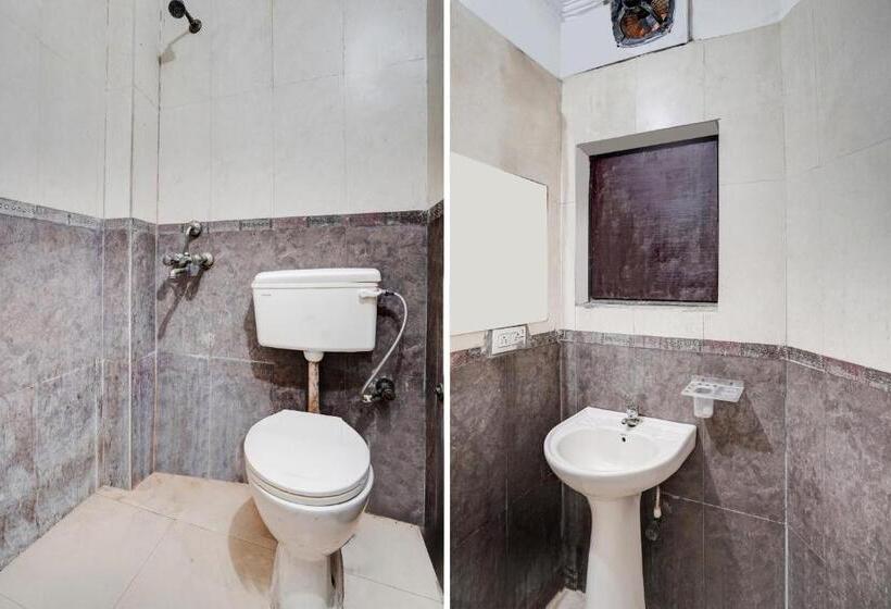 Triple Classic Room, O Flagship