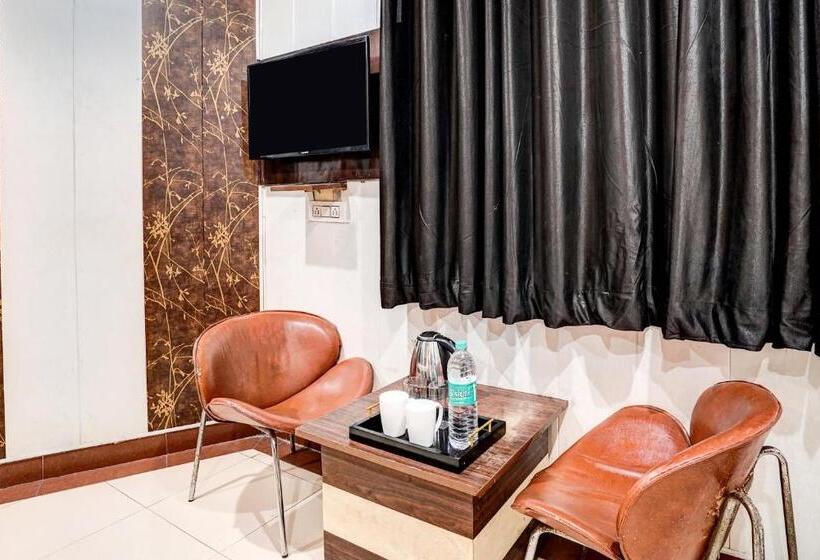 Triple Classic Room, O Flagship